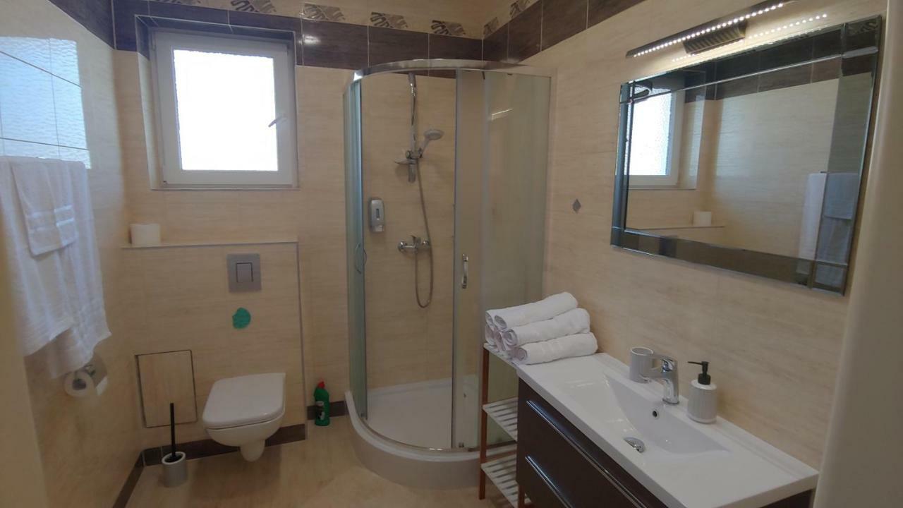 Apartamenty Dzemejra - Jumeirah Ujście-Darłowskie Exterior photo